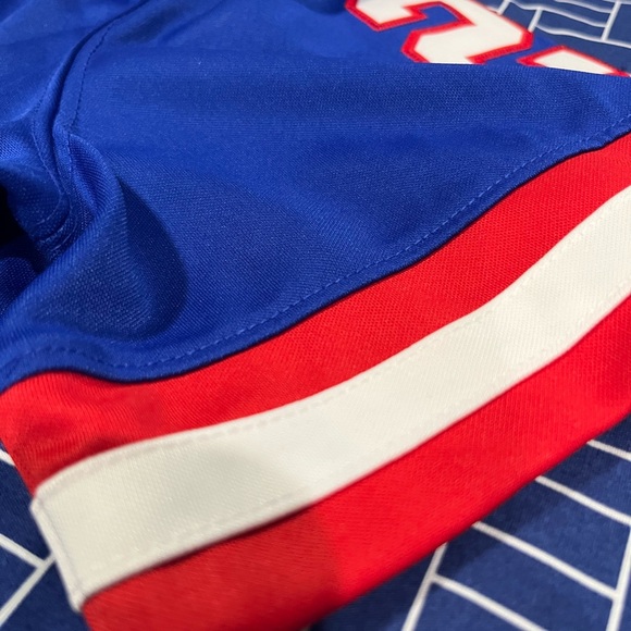 Saquon Barkley New York Giants Jersey - Picture 4 of 13